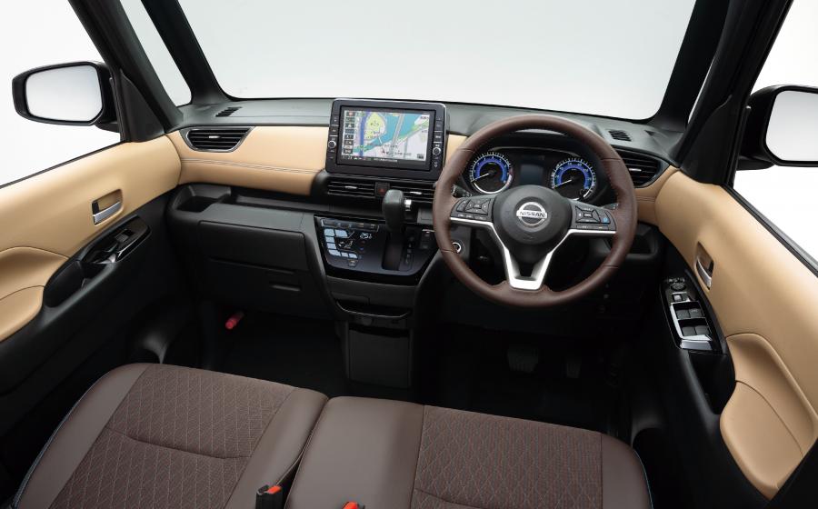 Торпедо Nissan Roox Highway Star 2020 года  (фото 5 из 10)